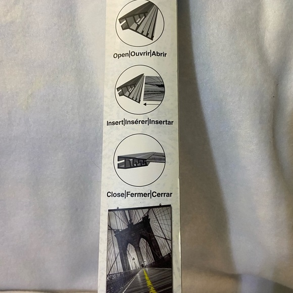 🍀 3/$15 Poster Clip 24” for Hanging and Preserving Posters - Picture 6 of 7